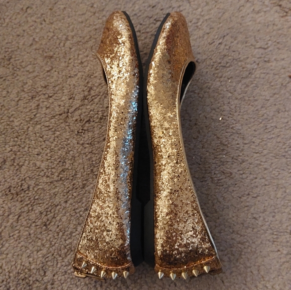 Betsyville by Betsy Johnson Gold Glitter Flats, Size 8.5 - Picture 2 of 7